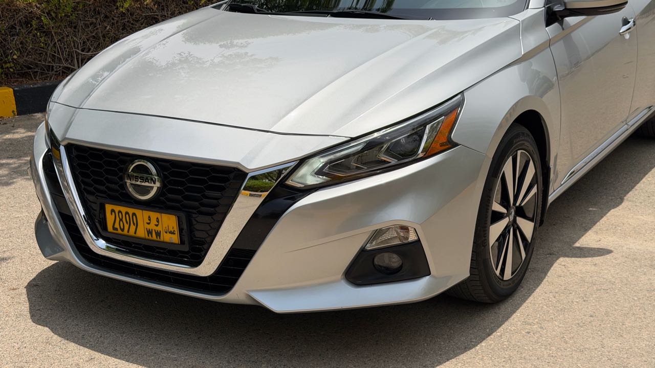 Car Image 2019 NISSAN ALTIMA SL