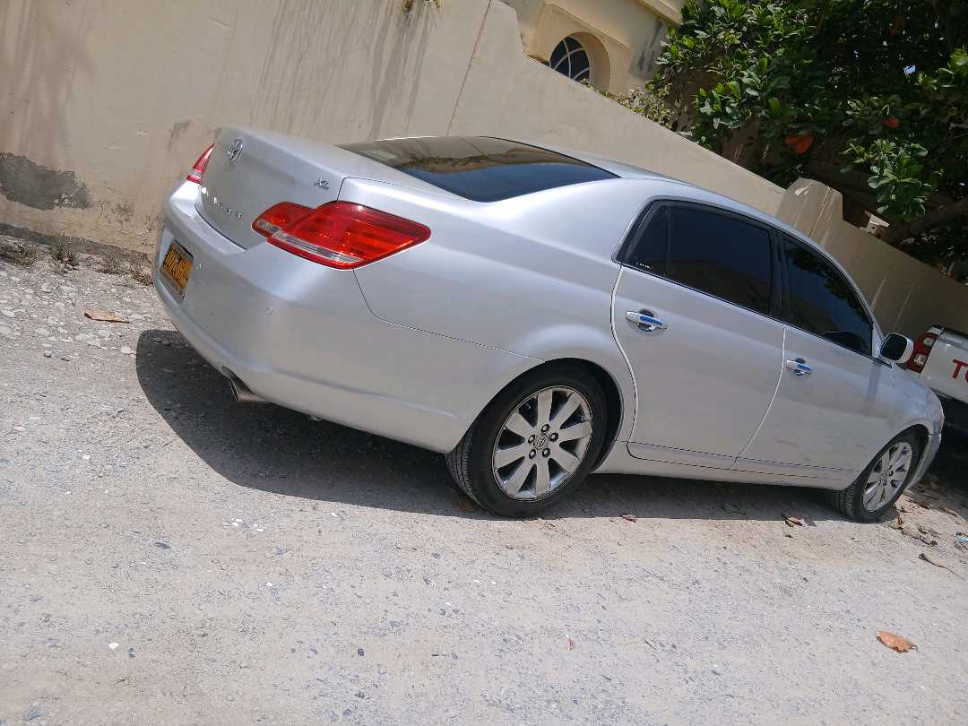 Car Image 2006 TOYOTA AVALON XLE