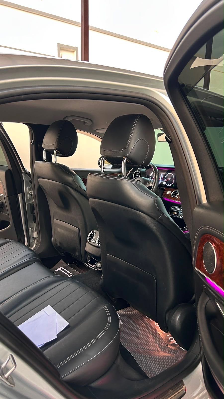 Car Image 2018 MERCEDES E Class 400