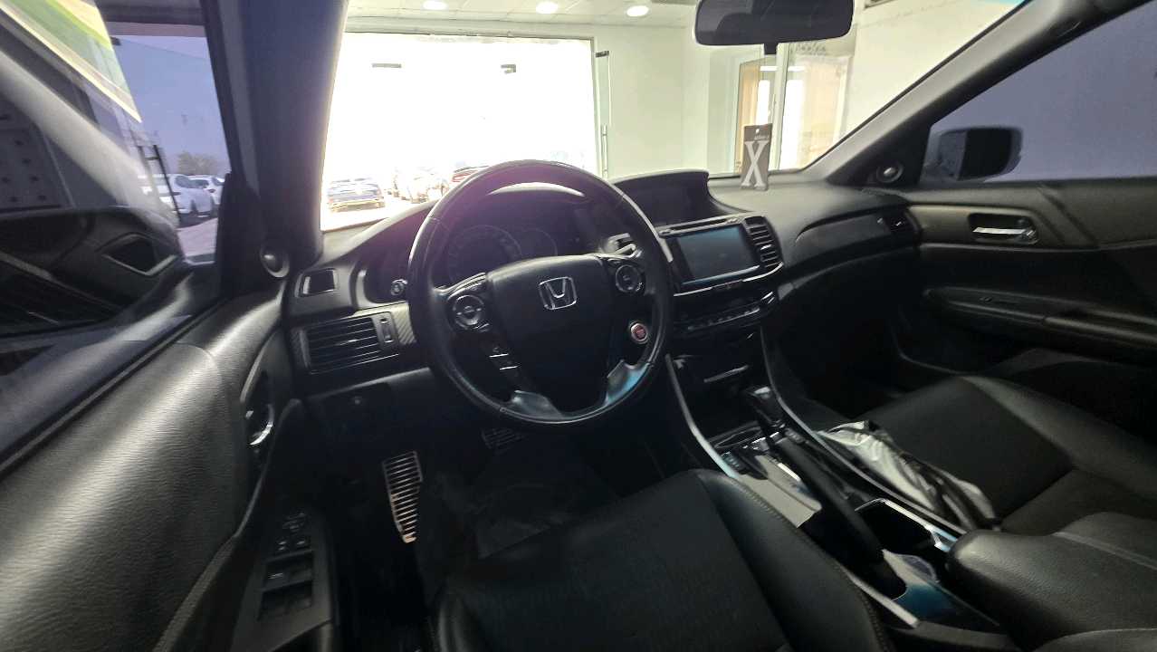 Car Image 2017 HONDA ACCORD SPORT