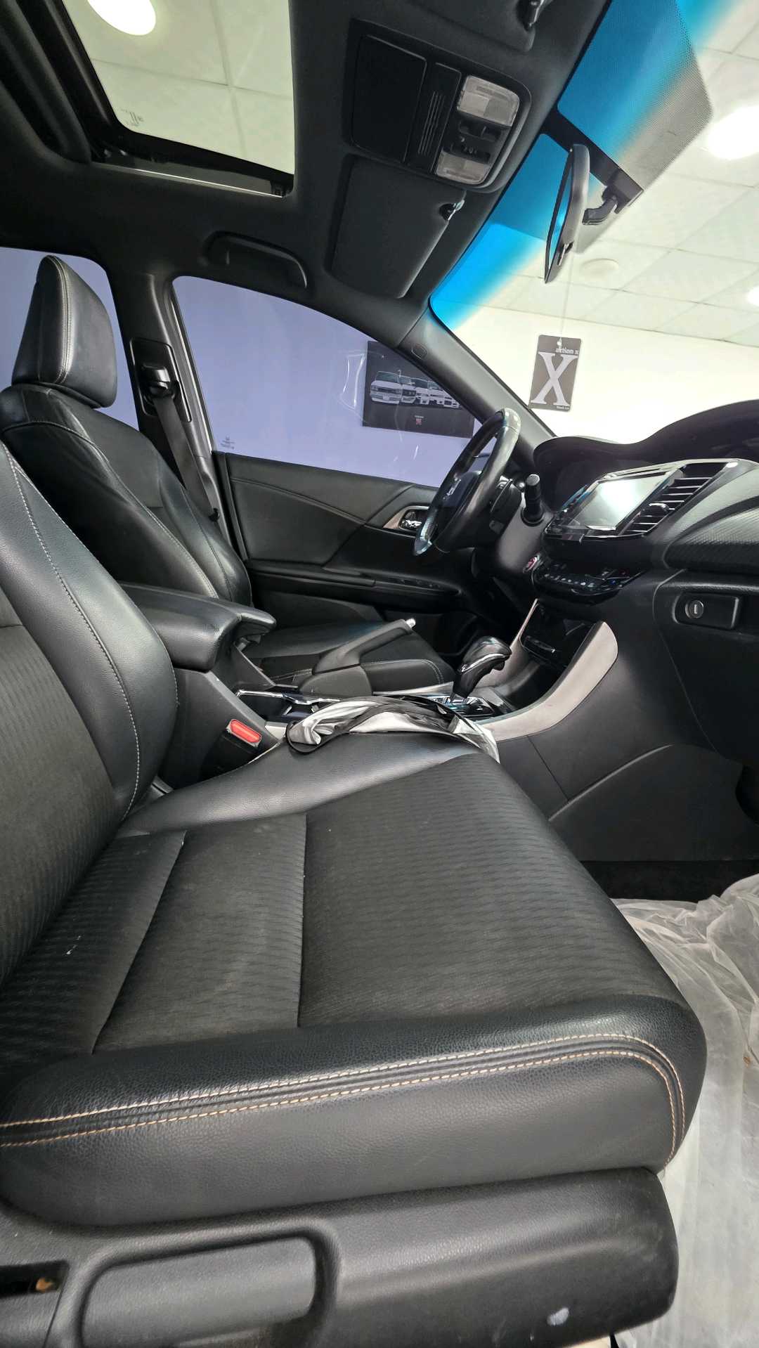 Car Image 2017 HONDA ACCORD SPORT