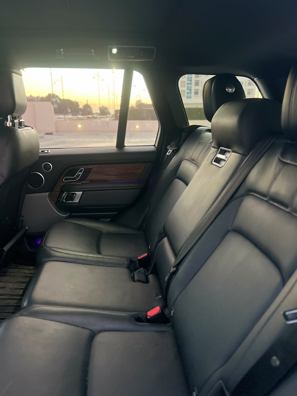 Car Image 2018 LAND ROVER VOGUE 