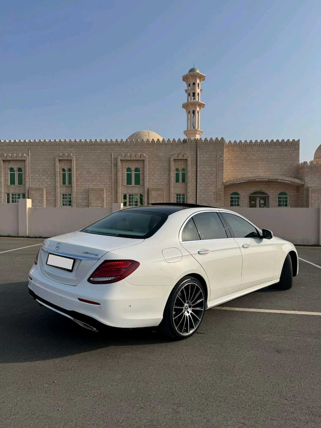 Car Image 2017 MERCEDES E Class 400
