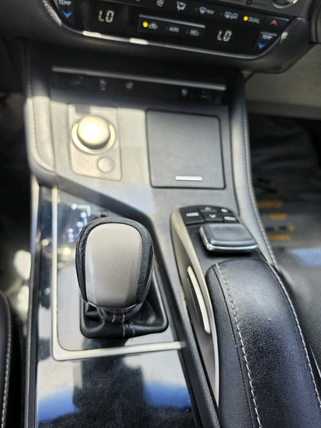 Car Image 2017 LEXUS ES 350