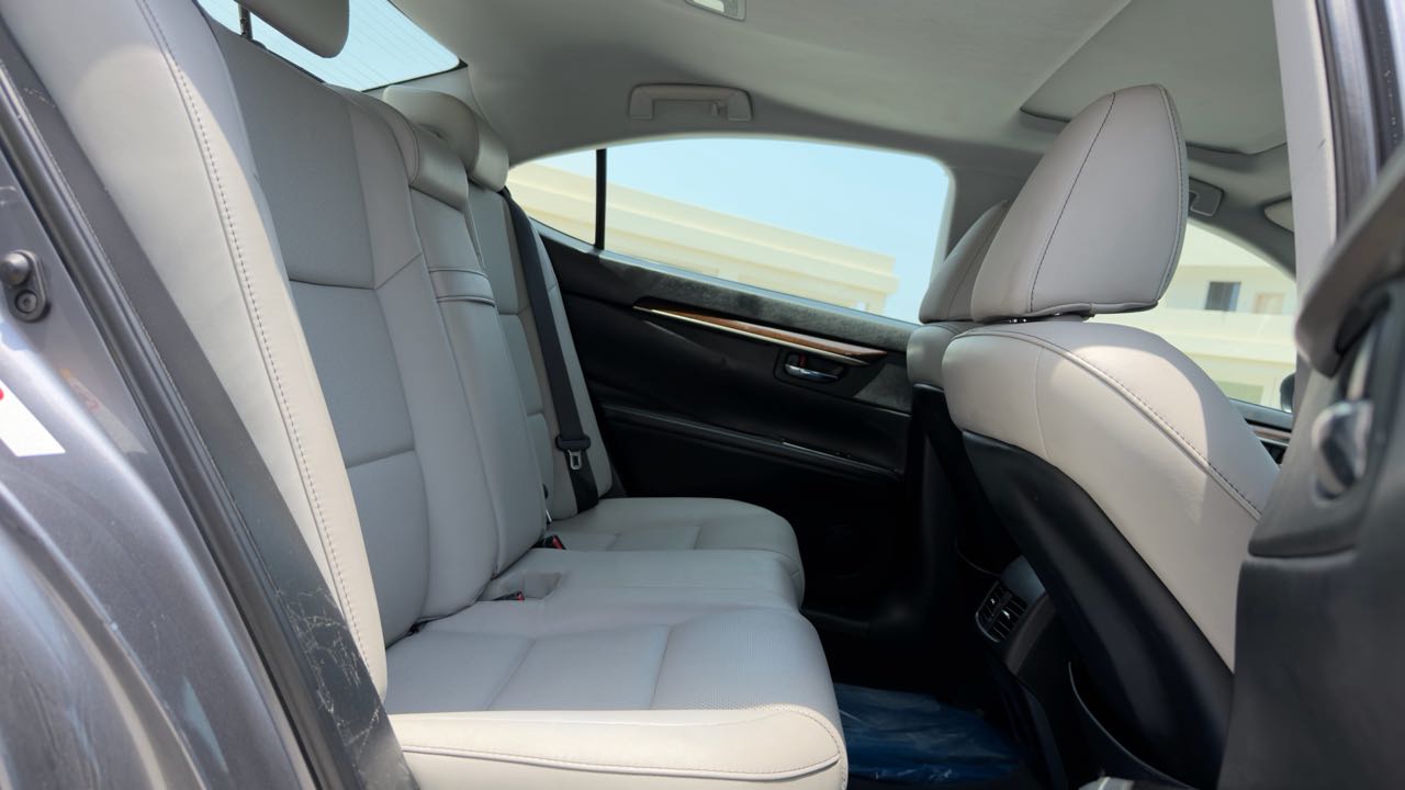 Car Image 2018 LEXUS ES 350