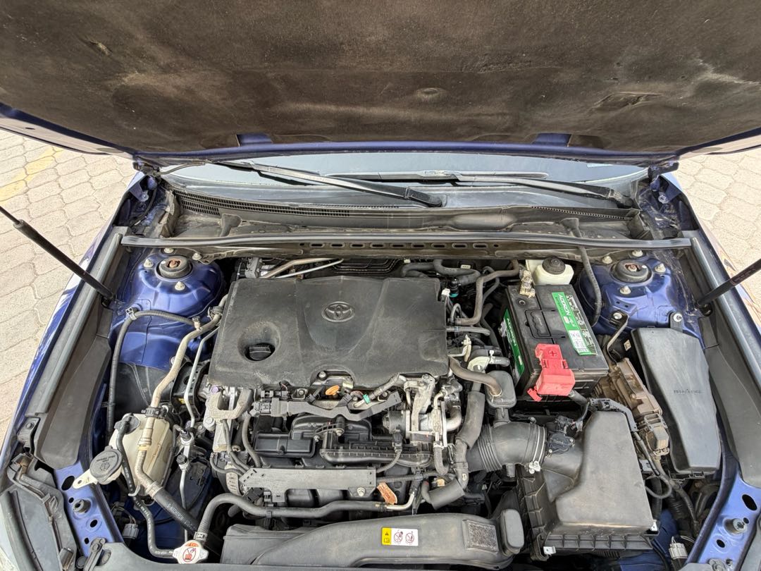 Car Image 2018 TOYOTA CAMRY LE