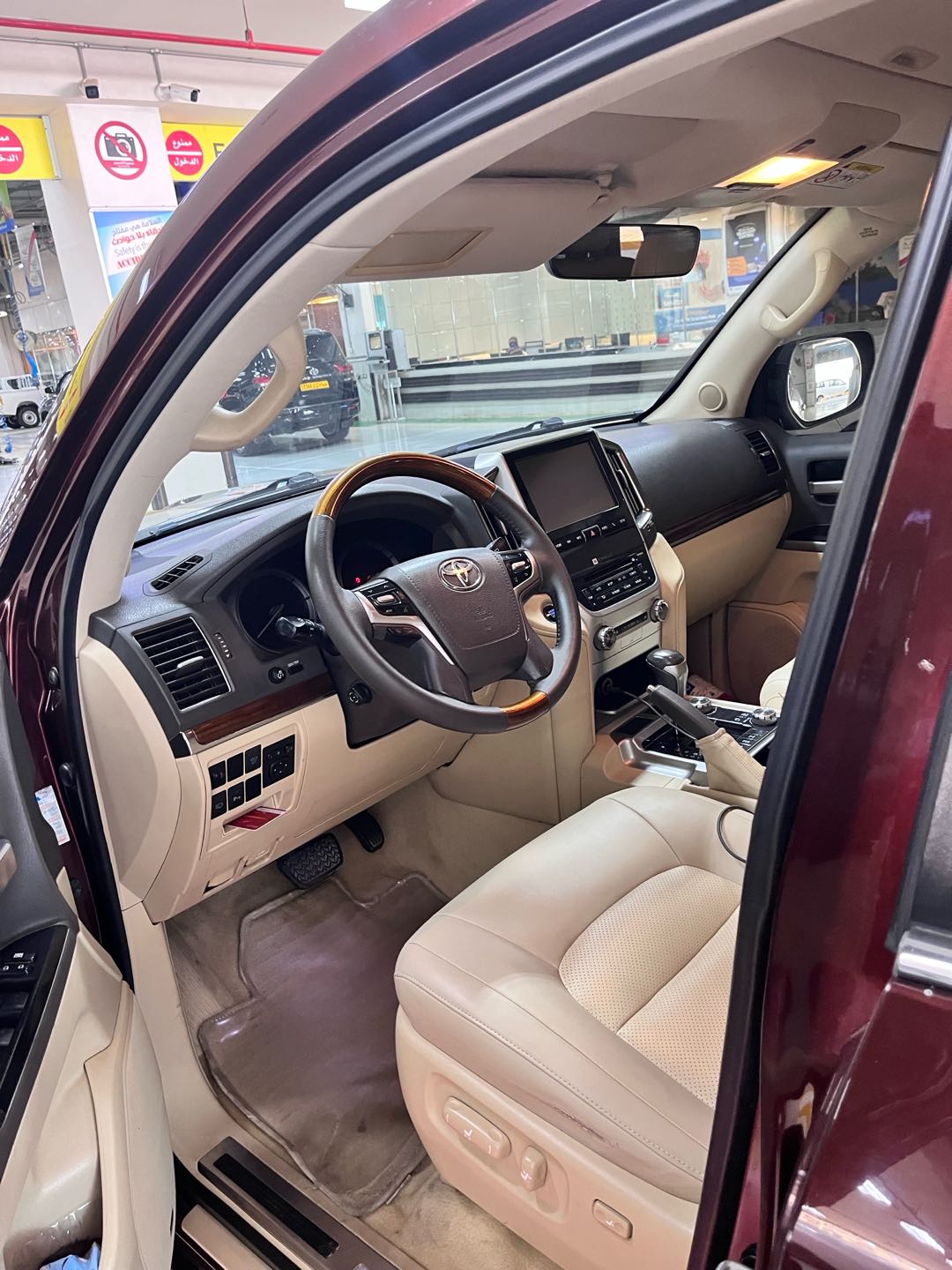 Car Image 2016 TOYOTA LAND CRUISER VX.R