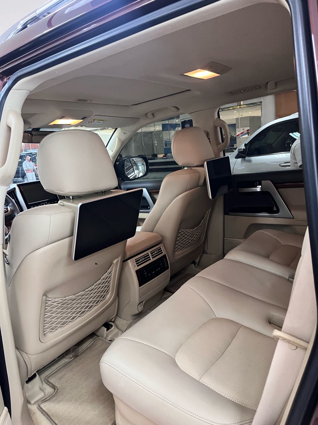 Car Image 2016 TOYOTA LAND CRUISER VX.R
