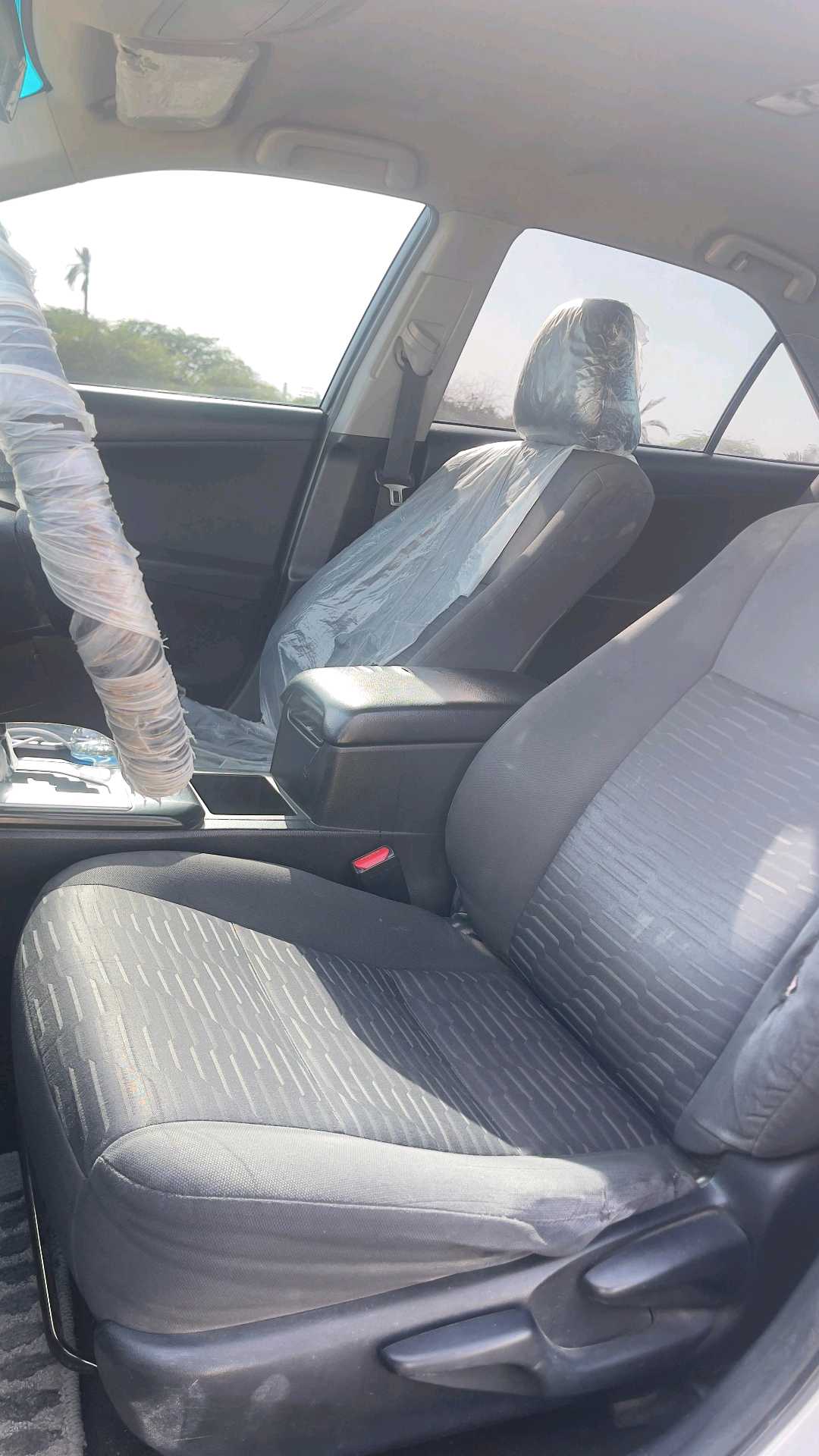 Car Image 2017 TOYOTA CAMRY LE