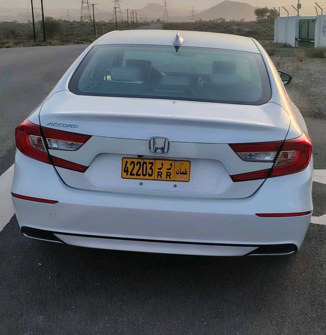 Car Image 2018 HONDA ACCORD EXL