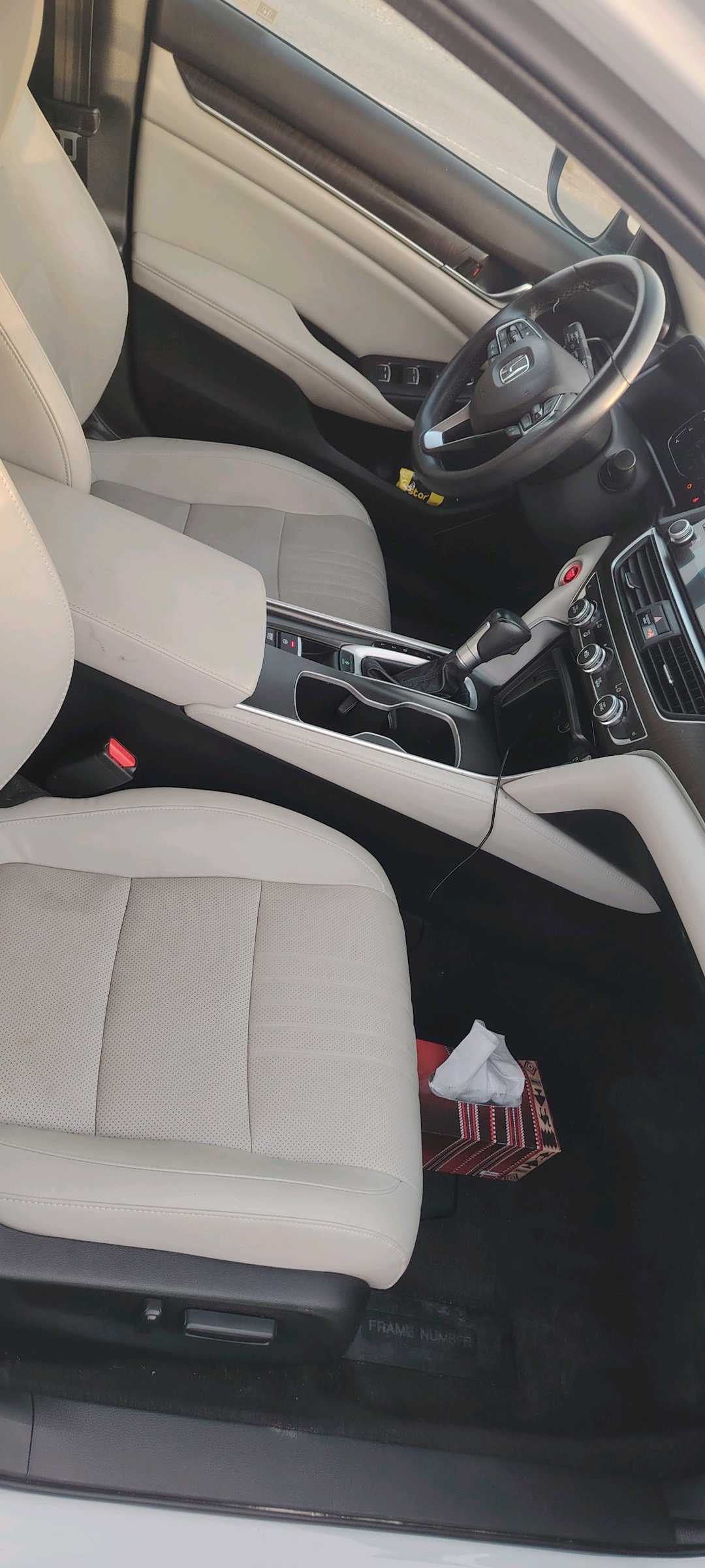 Car Image 2018 HONDA ACCORD EXL