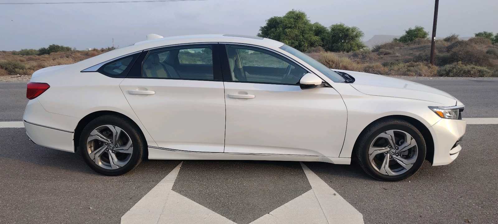 Car Image 2018 HONDA ACCORD EXL