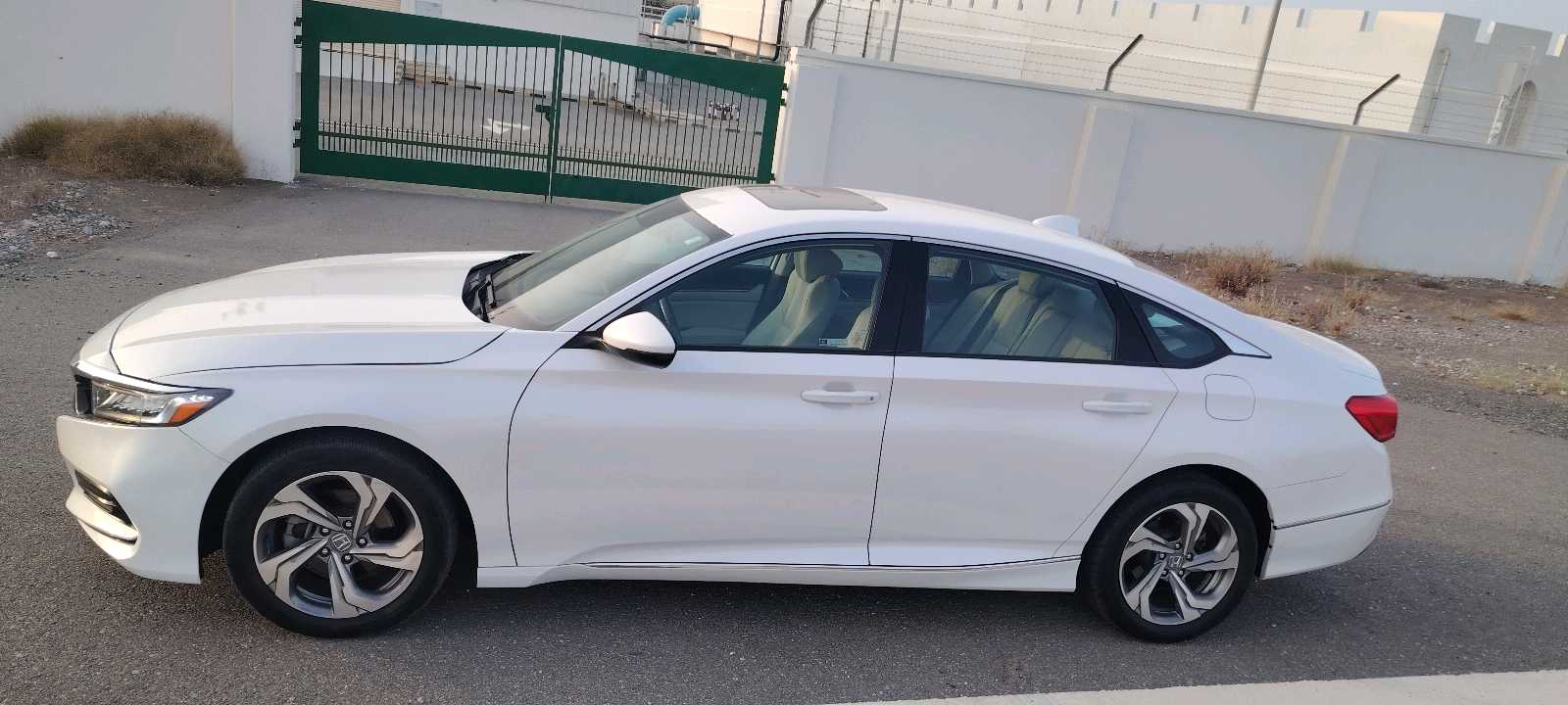 Car Image 2018 HONDA ACCORD EXL