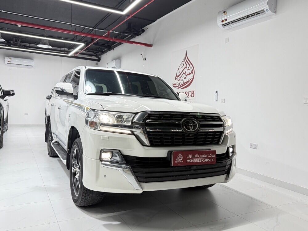 Car Image 2021 TOYOTA LAND CRUISER VX.R