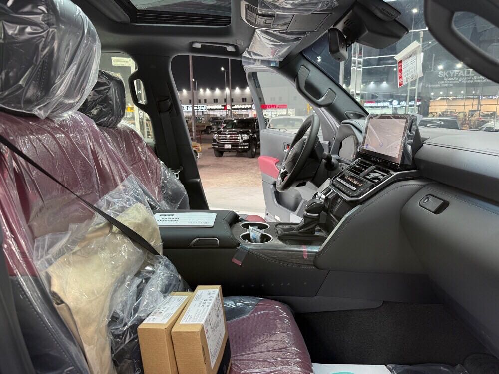 Car Image 2026 TOYOTA LAND CRUISER VX.R