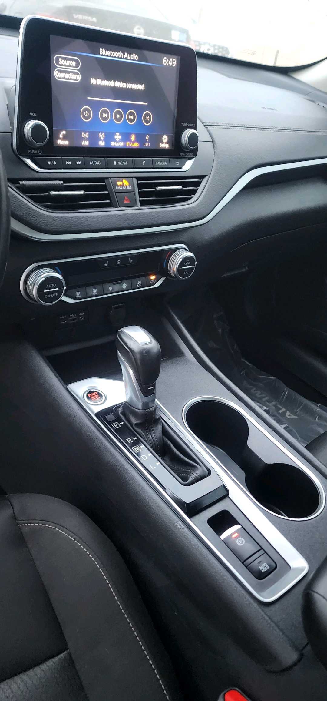 Car Image 2019 NISSAN ALTIMA SV