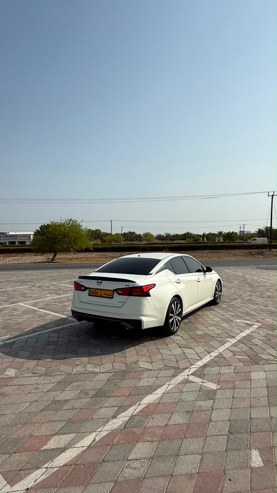 Car Image 2019 NISSAN ALTIMA SR