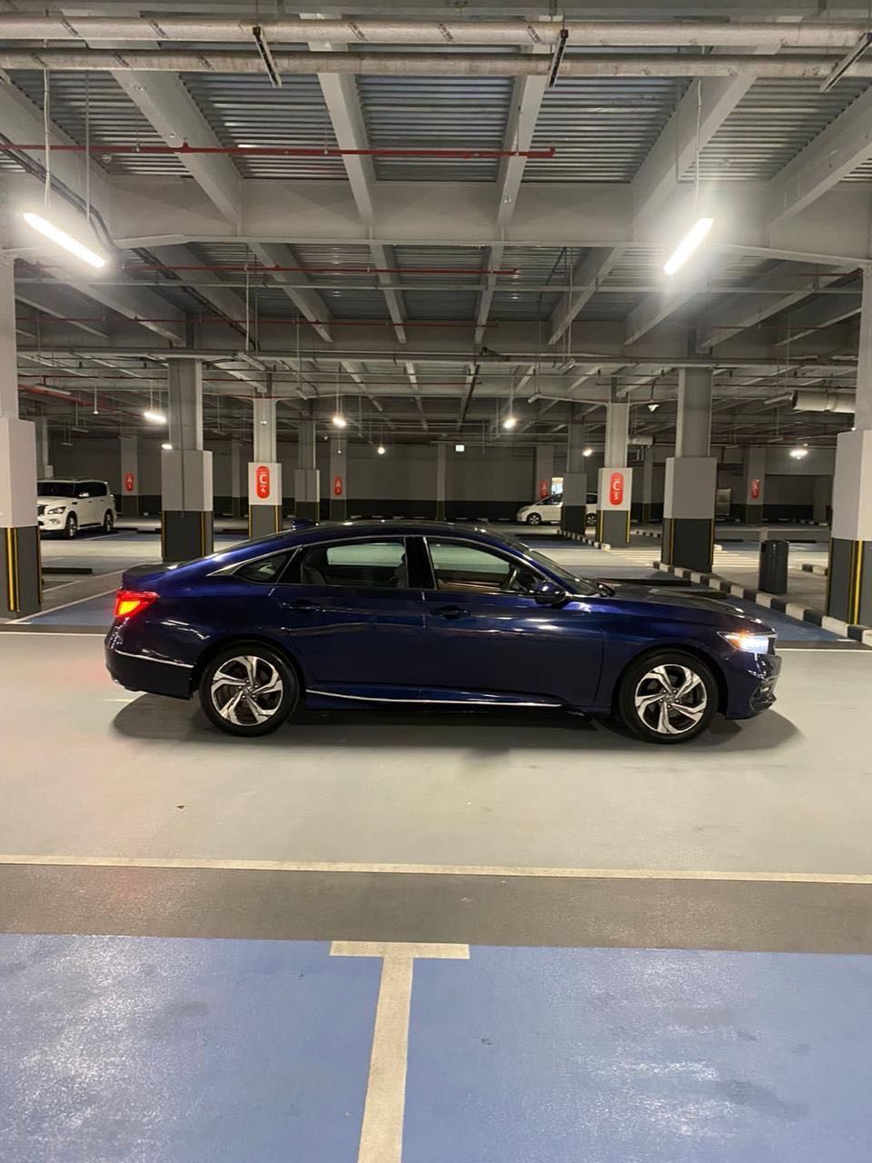 Car Image 2019 HONDA ACCORD EXL
