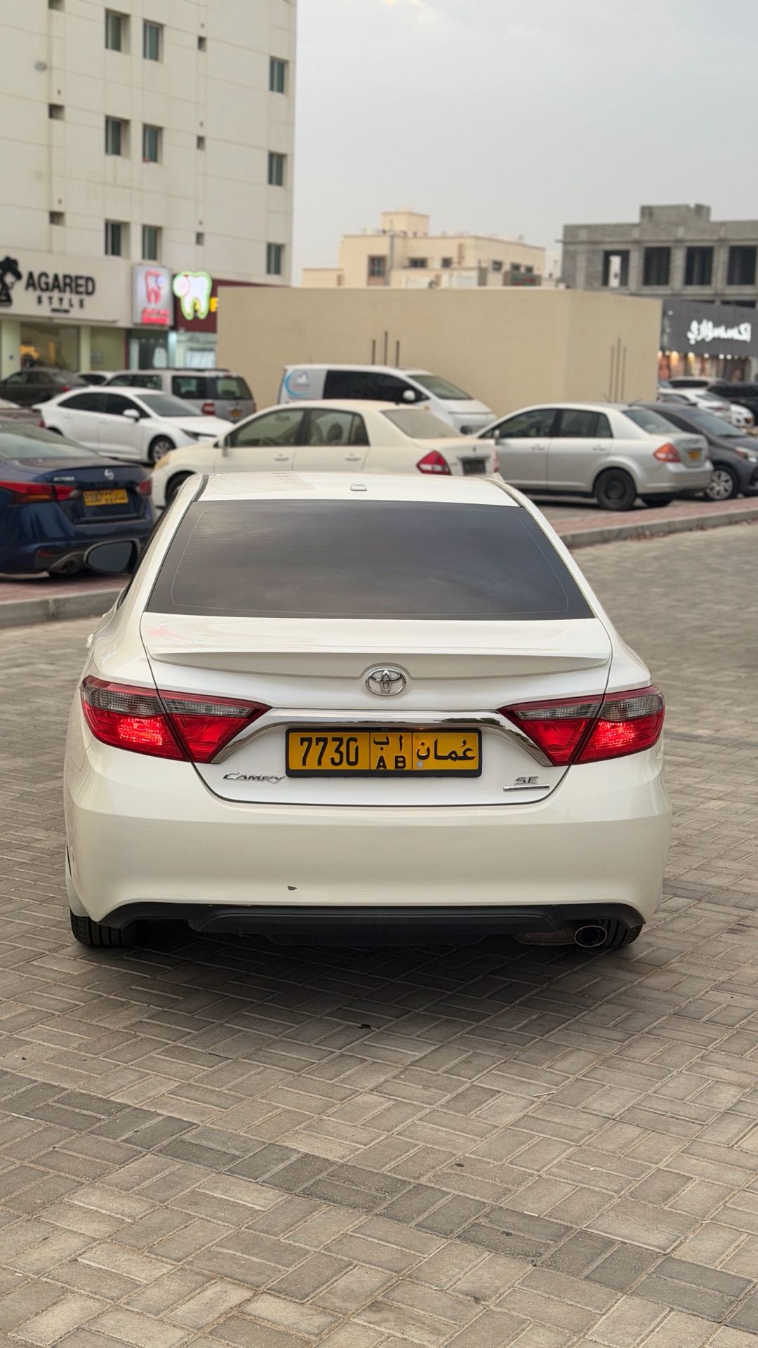 Car Image 2016 TOYOTA CAMRY SE