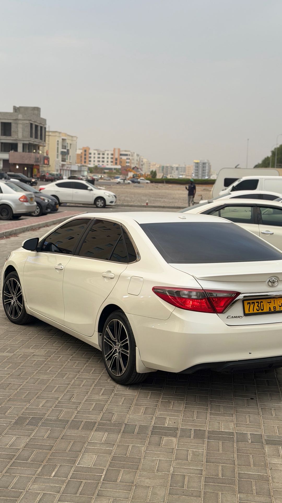 Car Image 2016 TOYOTA CAMRY SE