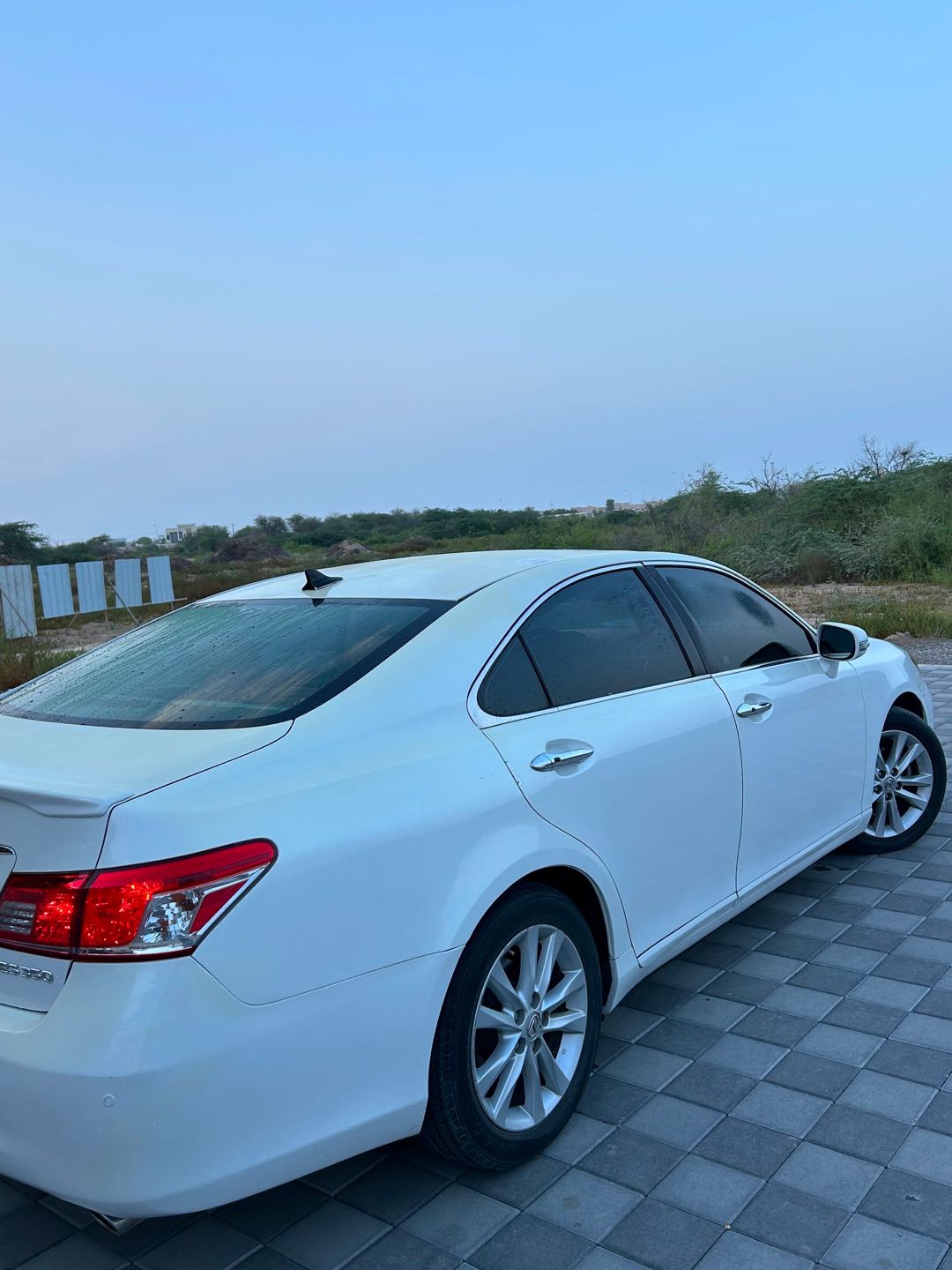Car Image 2011 LEXUS ES 350