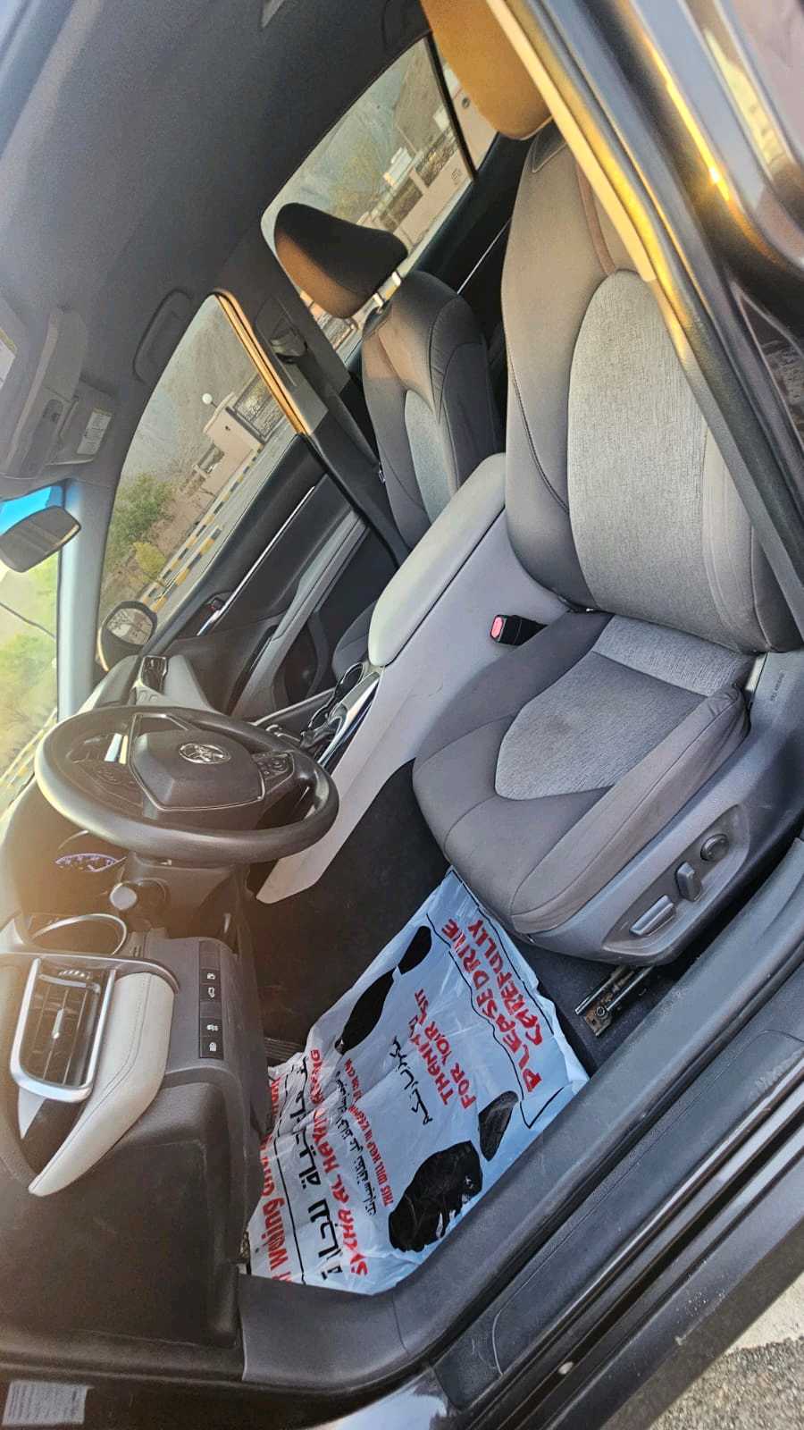 Car Image 2018 TOYOTA CAMRY LE
