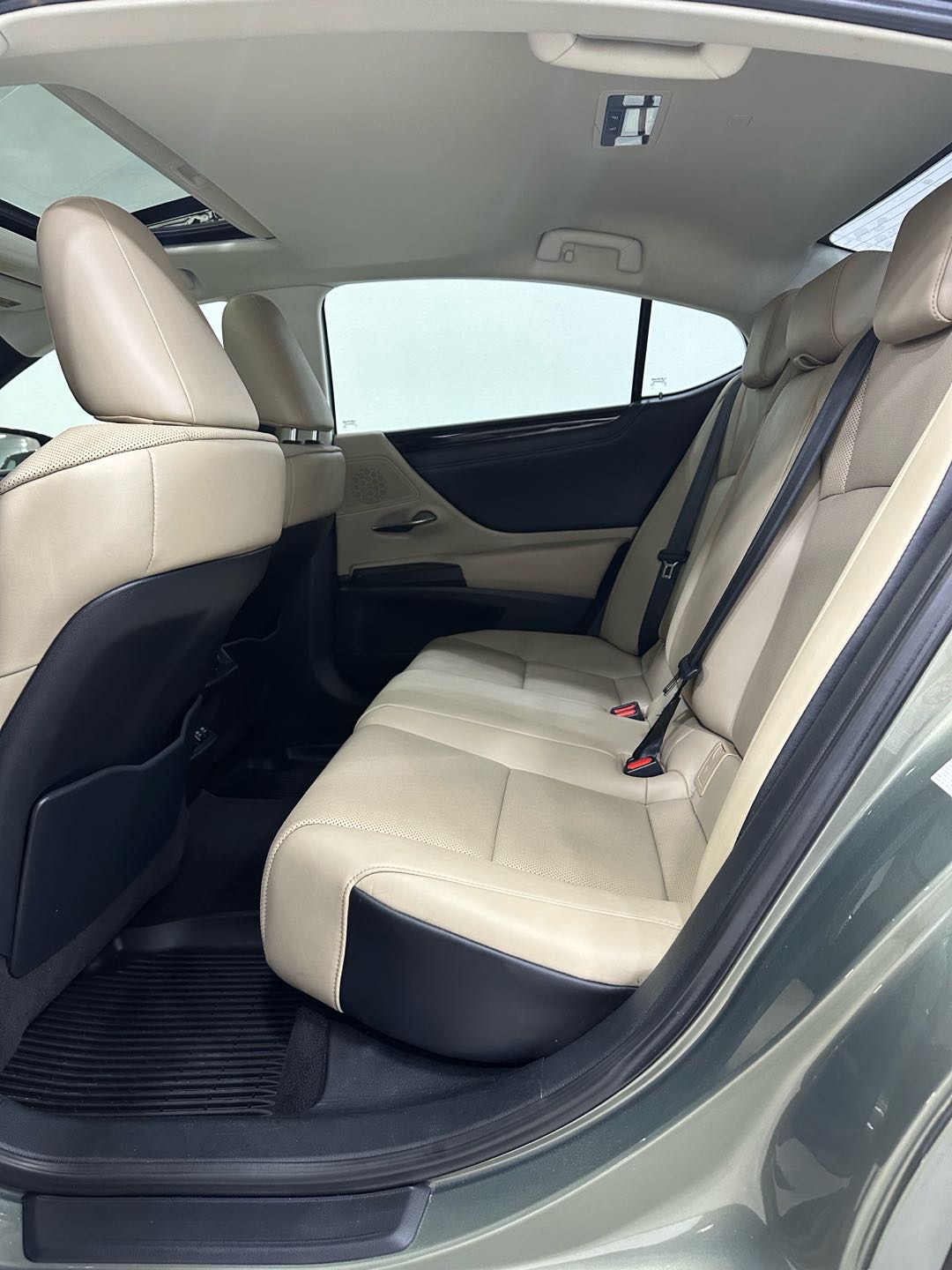 Car Image 2019 LEXUS ES 350