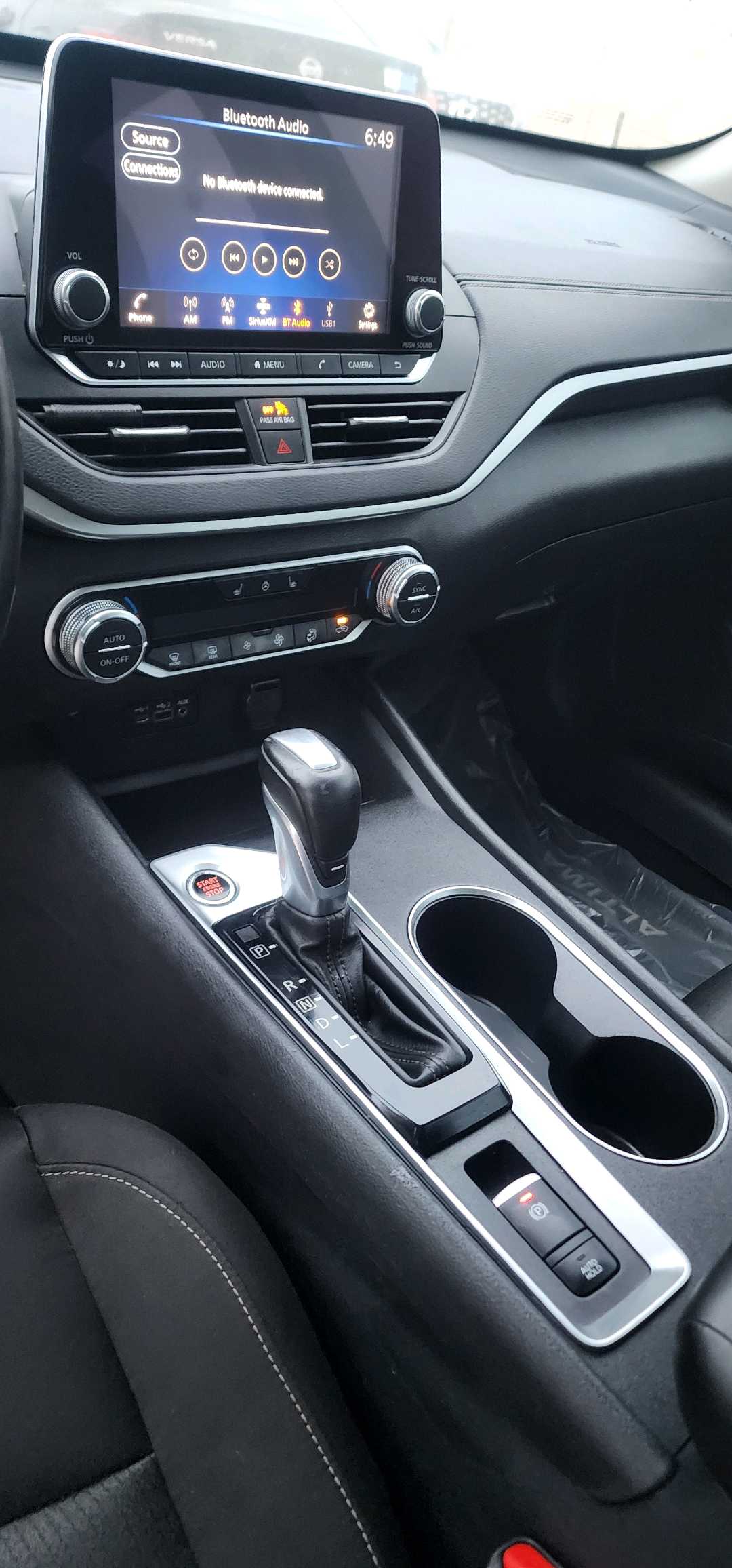 Car Image 2019 NISSAN ALTIMA SV