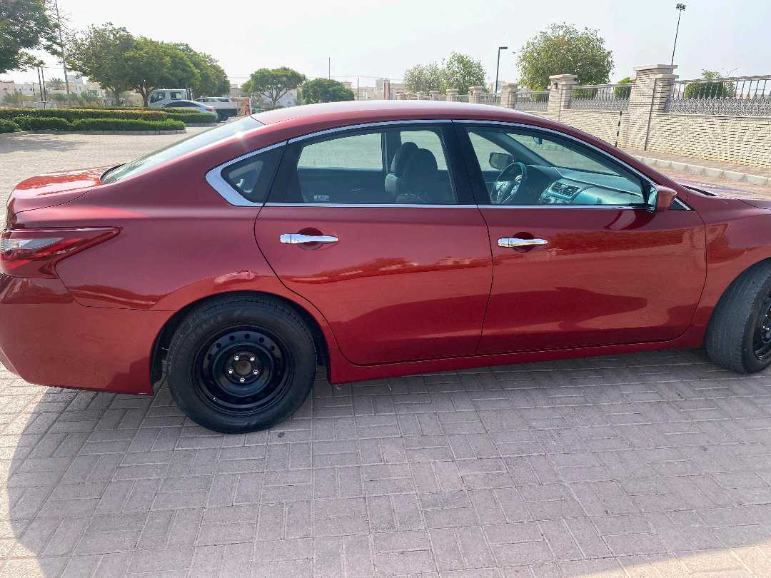 Car Image 2018 NISSAN ALTIMA S