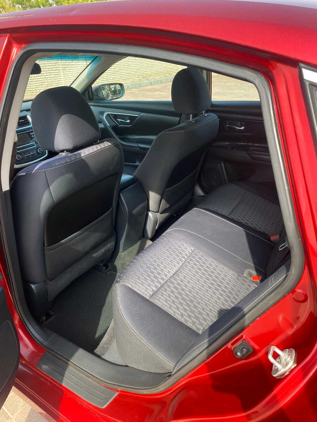 Car Image 2018 NISSAN ALTIMA S