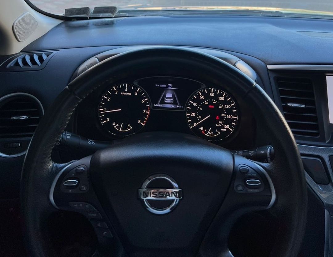 Car Image 2017 NISSAN PATHFINDER SL
