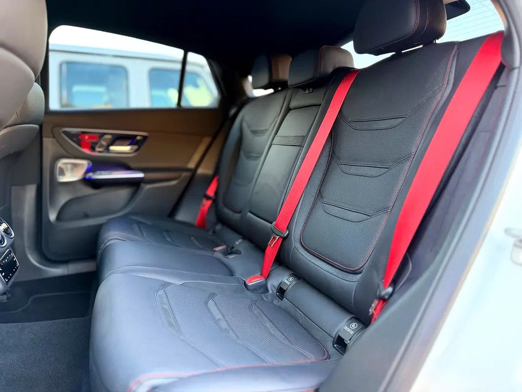 Car Image 2025 MERCEDES GLC CLASS 