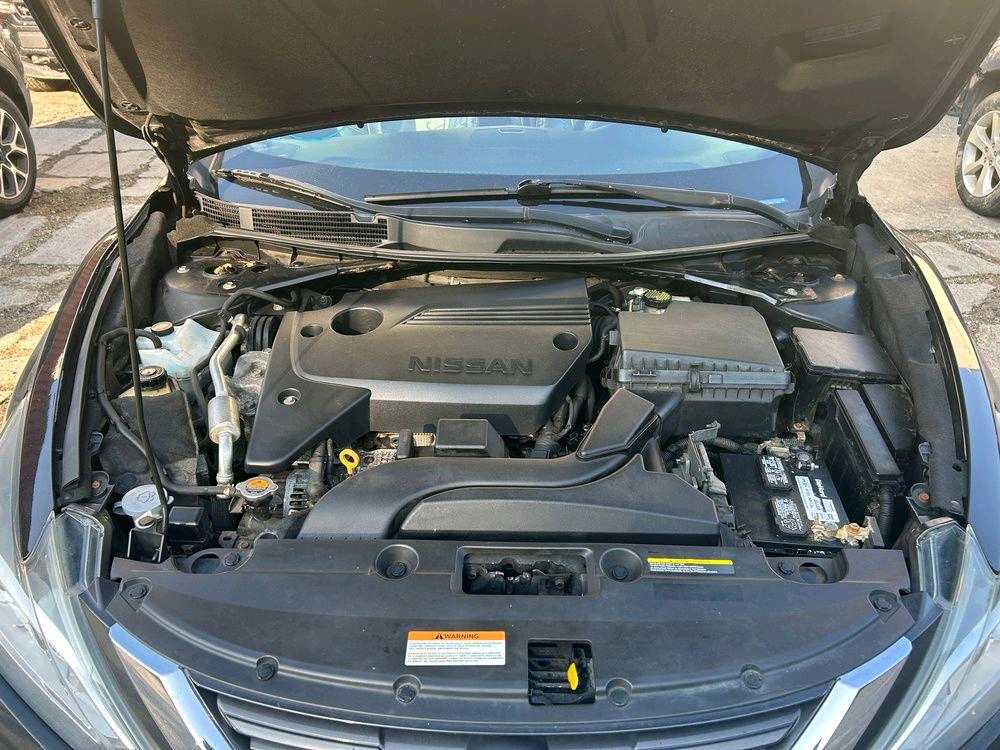Car Image 2017 NISSAN ALTIMA SL