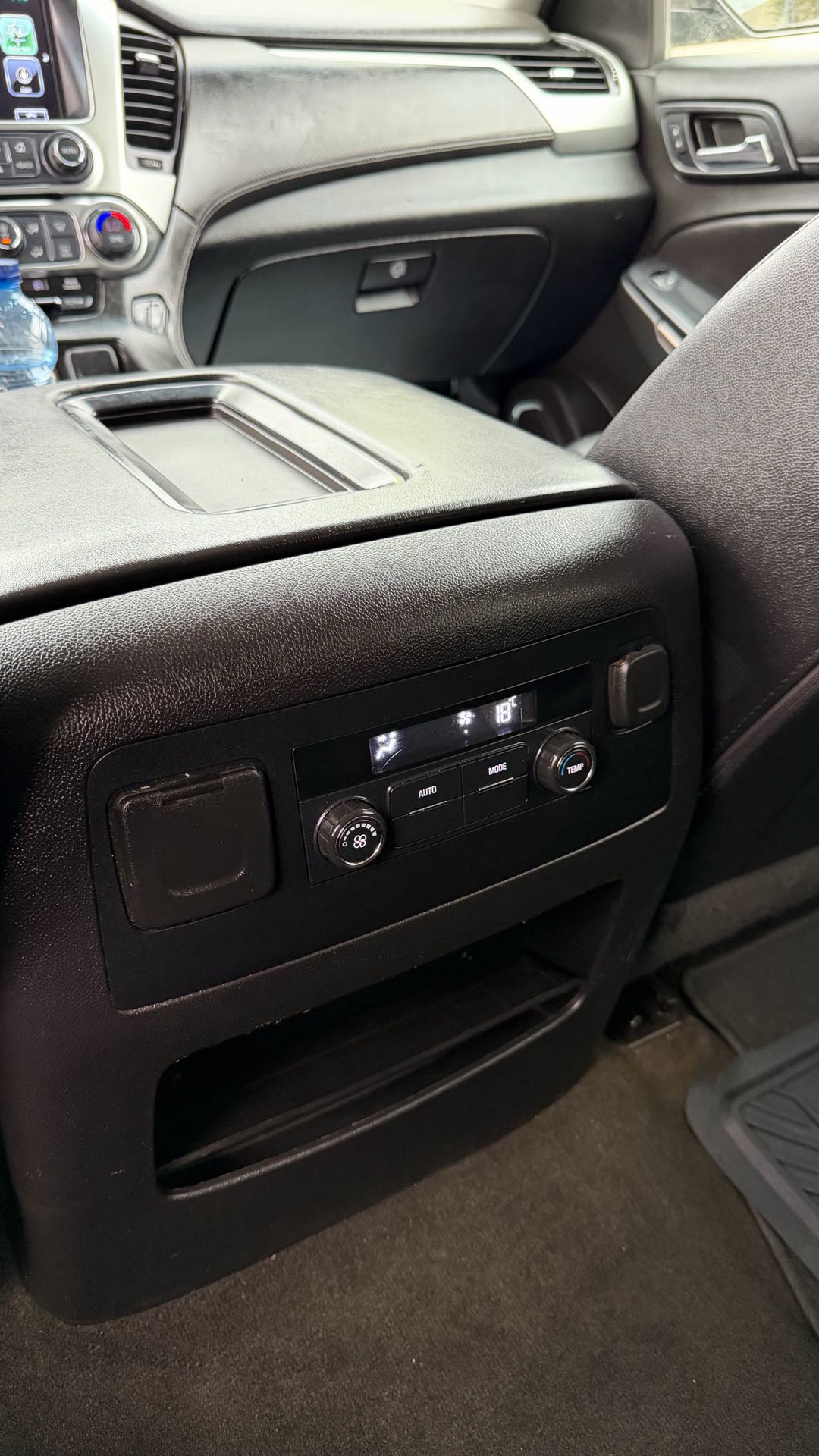 Car Image 2018 CHEVROLET SUBURBAN 
