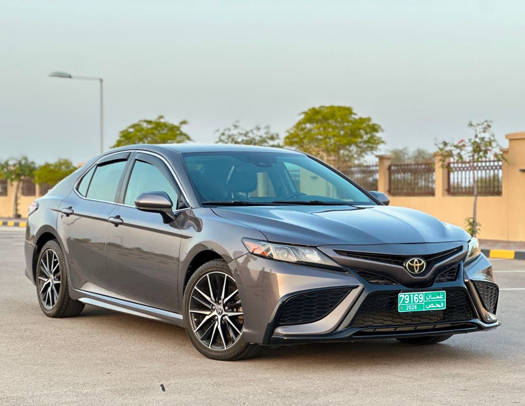 Car Image 2021 TOYOTA CAMRY SE