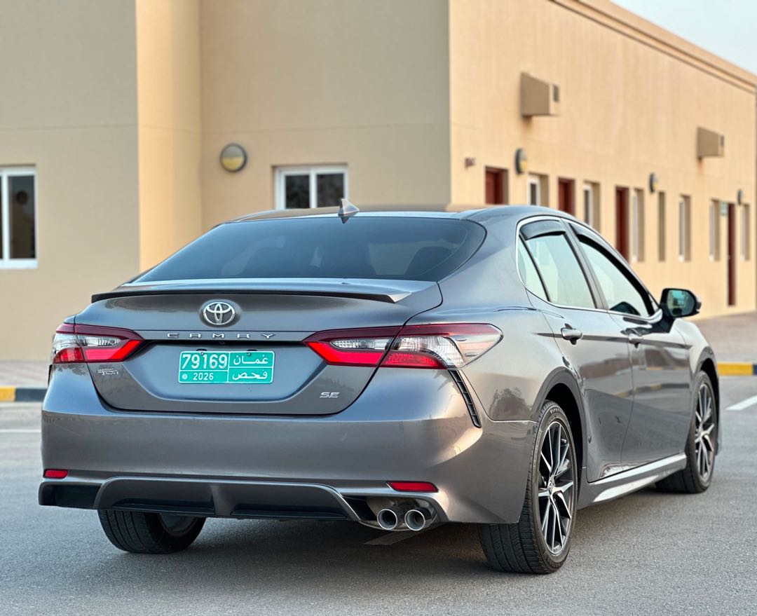 Car Image 2021 TOYOTA CAMRY SE