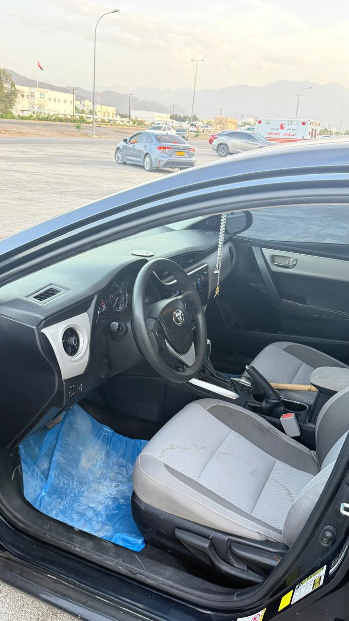 Car Image 2019 TOYOTA COROLLA LE