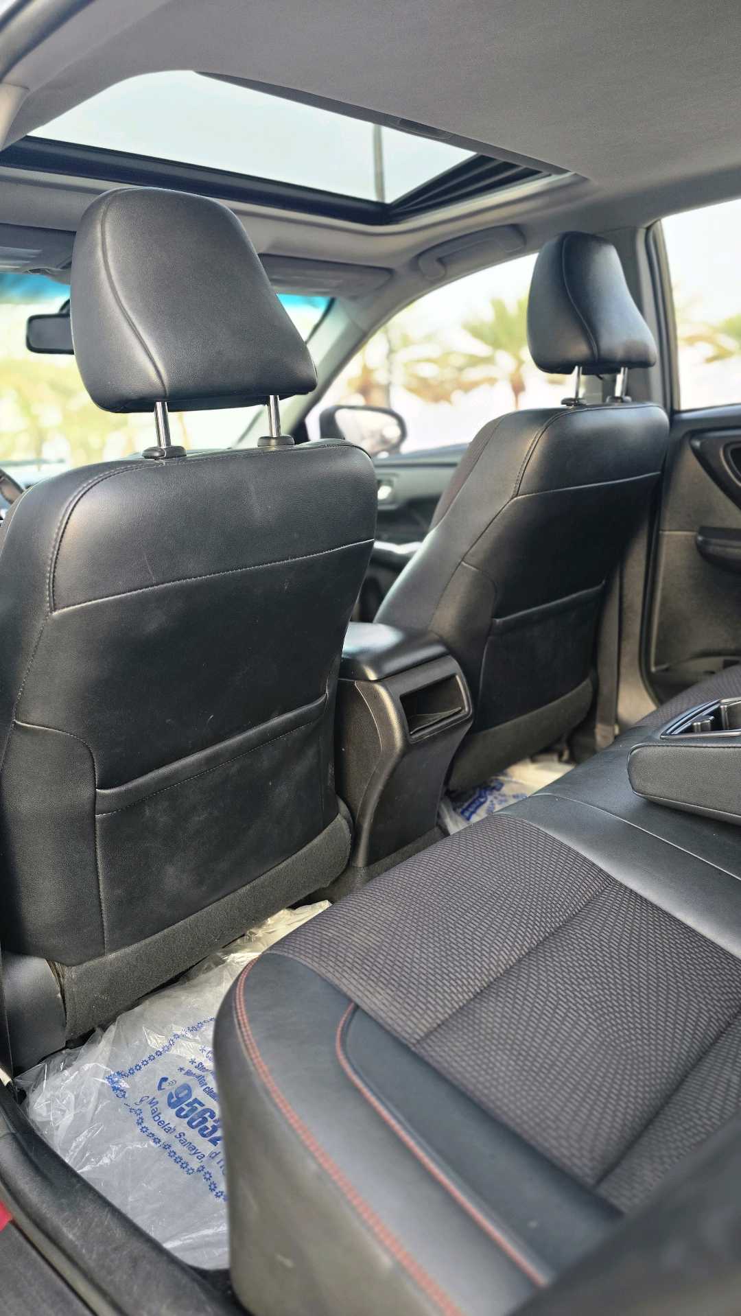 Car Image 2017 TOYOTA CAMRY SE