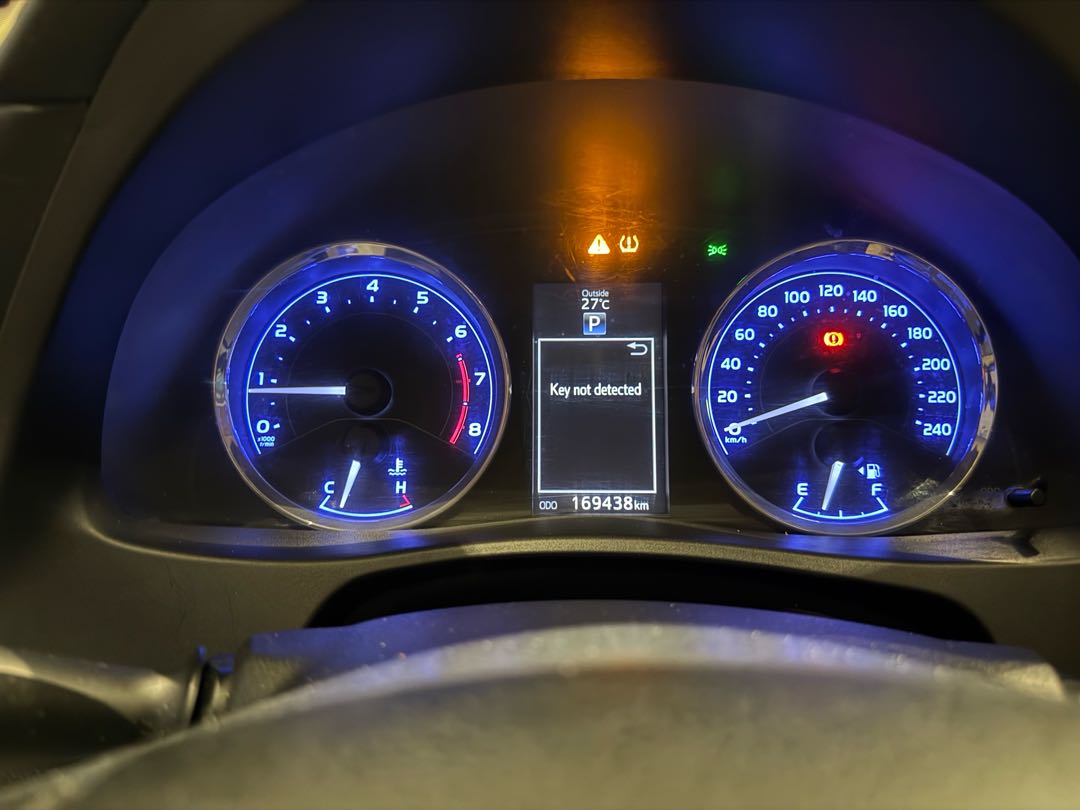 Car Image 2018 TOYOTA COROLLA SE
