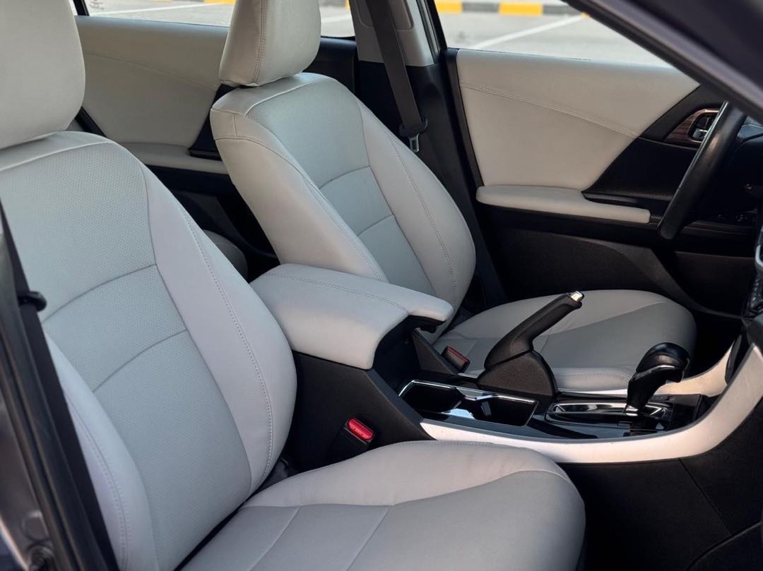 Car Image 2017 HONDA ACCORD EXL