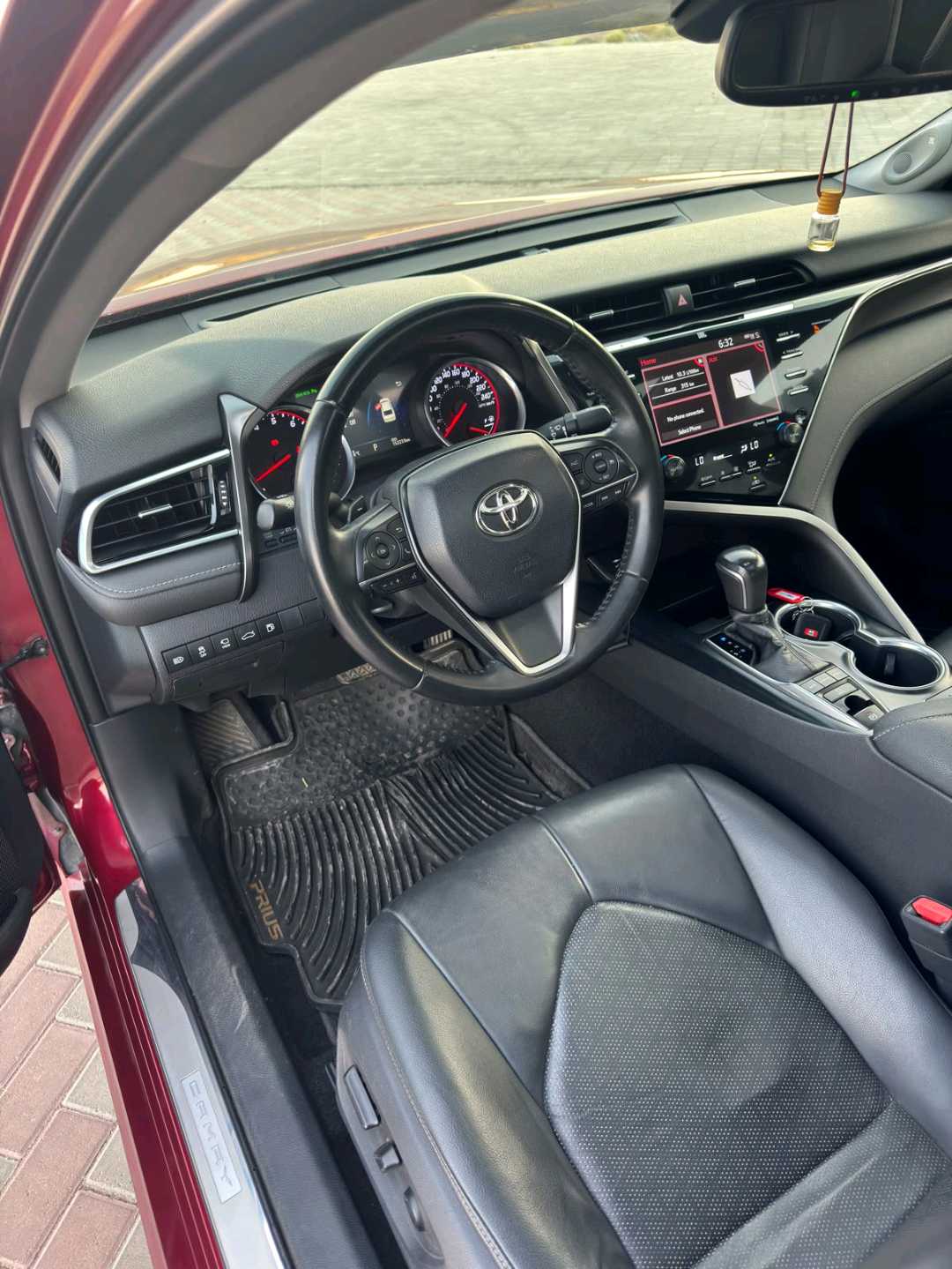 Car Image 2018 TOYOTA CAMRY XSE