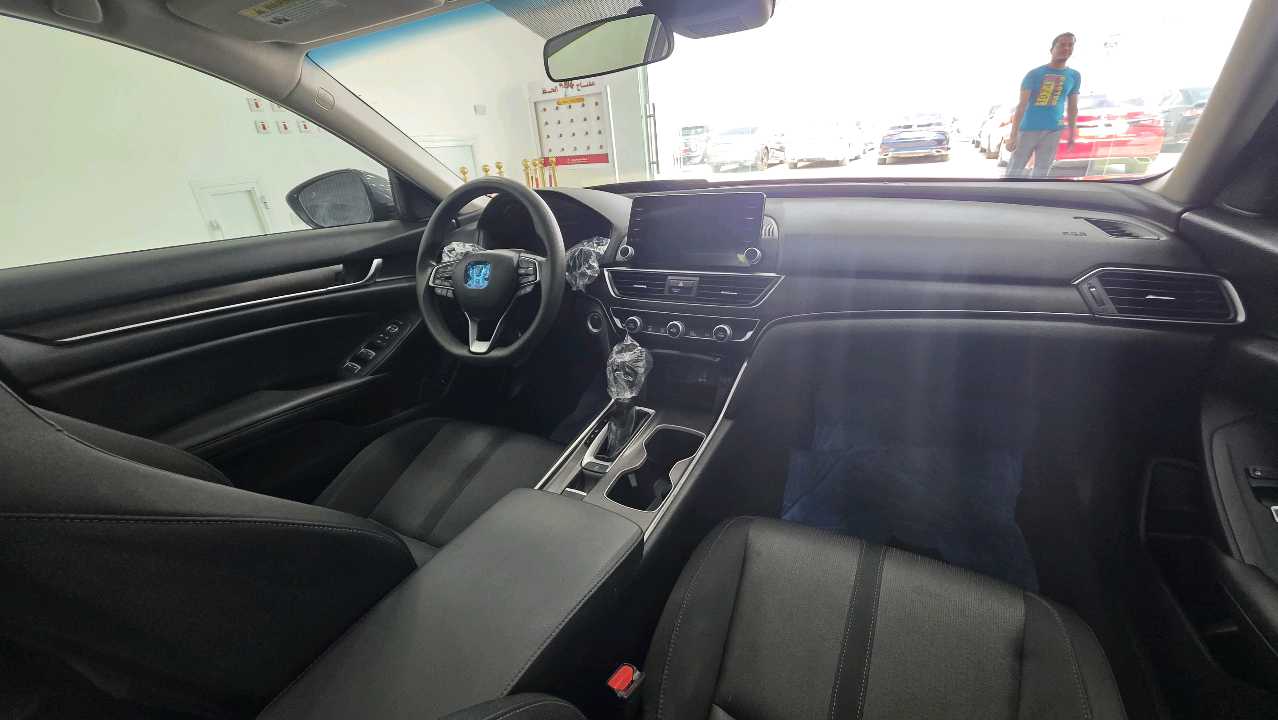 Car Image 2019 HONDA ACCORD EX