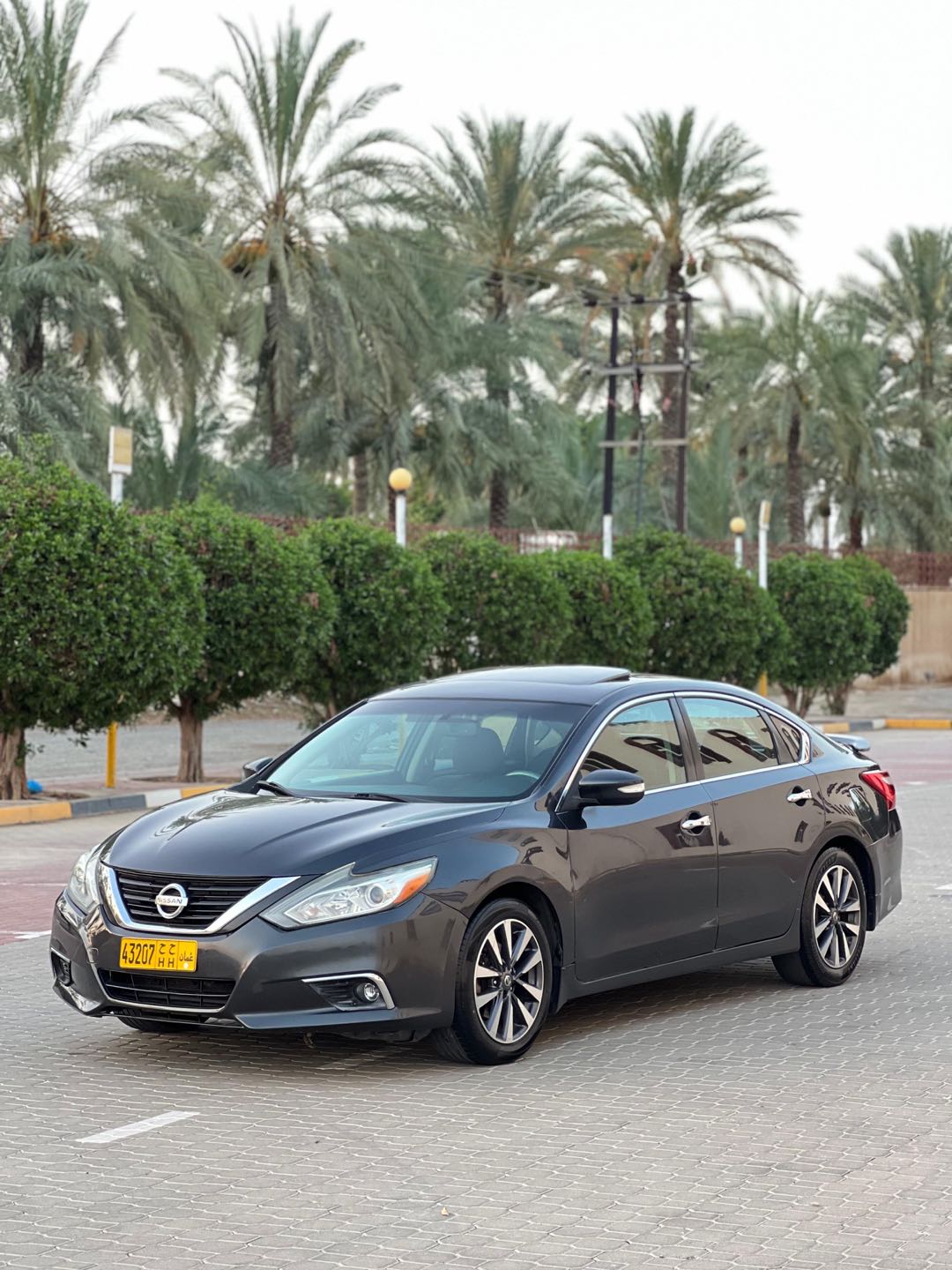 Car Image 2017 NISSAN ALTIMA SV