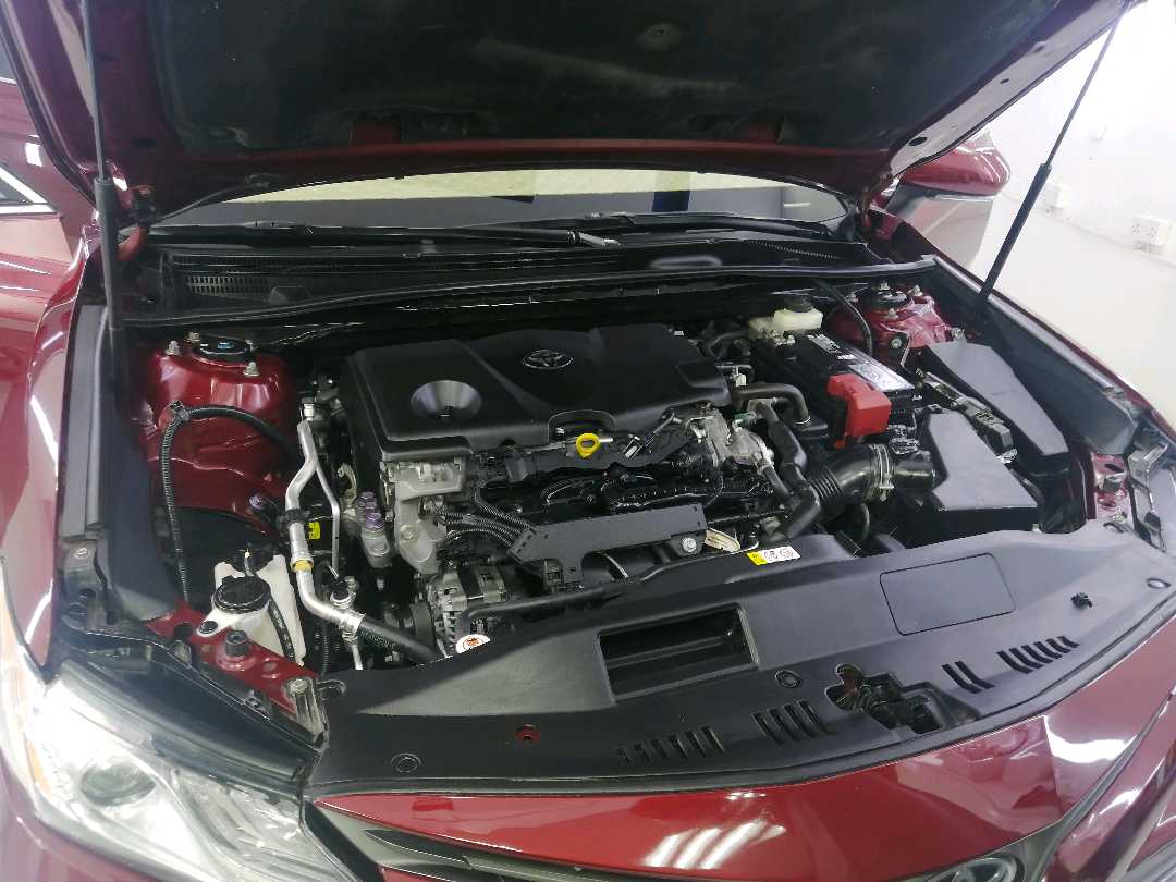 Car Image 2018 TOYOTA CAMRY XLE