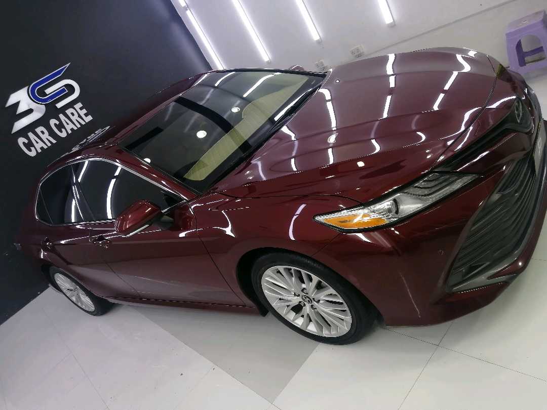 Car Image 2018 TOYOTA CAMRY XLE