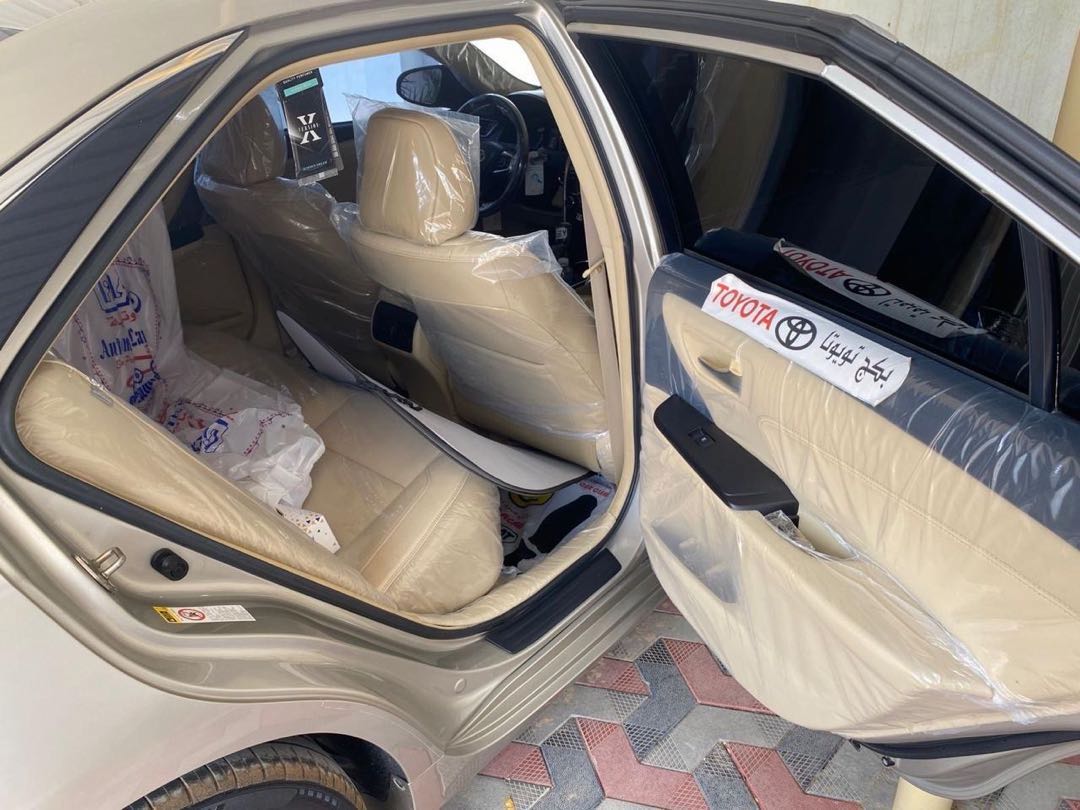 Car Image 2015 TOYOTA CAMRY XLE