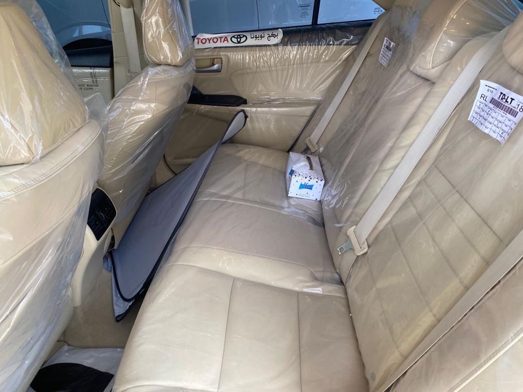 Car Image 2015 TOYOTA CAMRY XLE