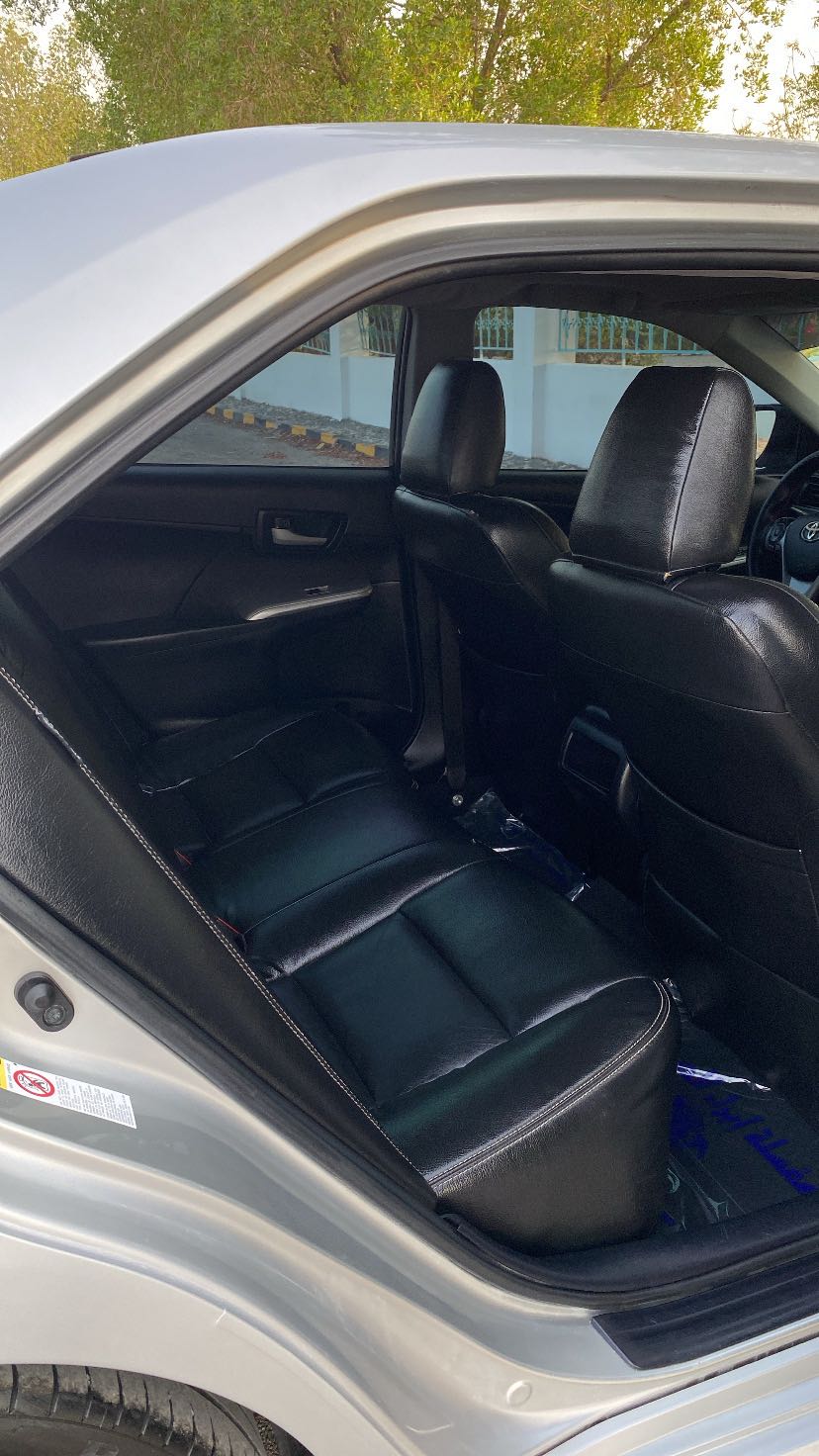 Car Image 2012 TOYOTA CAMRY SE