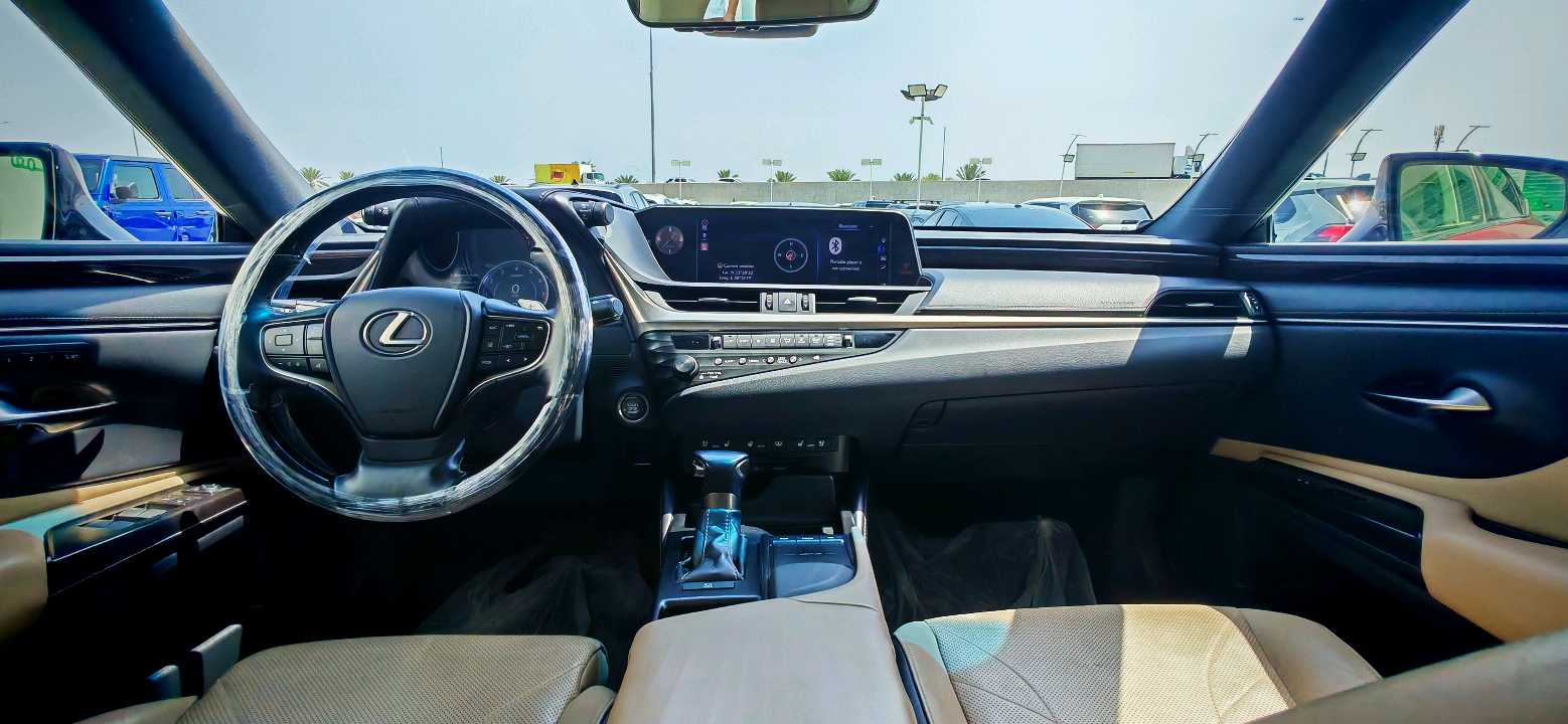 Car Image 2019 LEXUS ES 350
