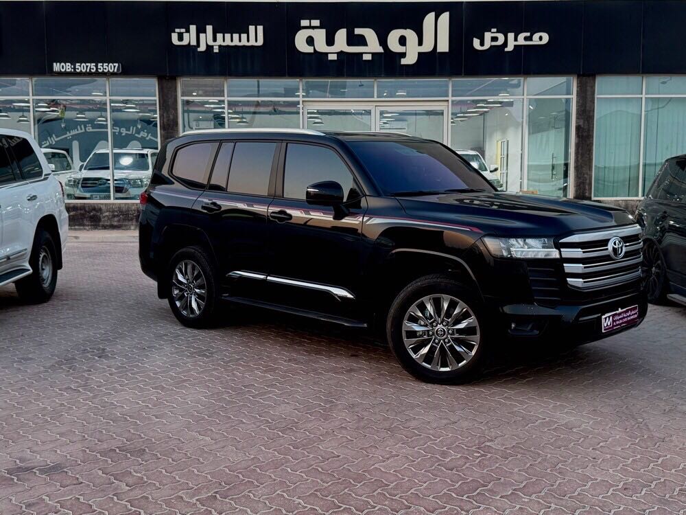 Car Image 2026 TOYOTA LAND CRUISER GX.R